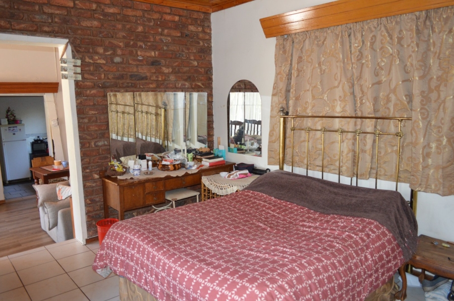 8 Bedroom Property for Sale in Wilkoppies North West